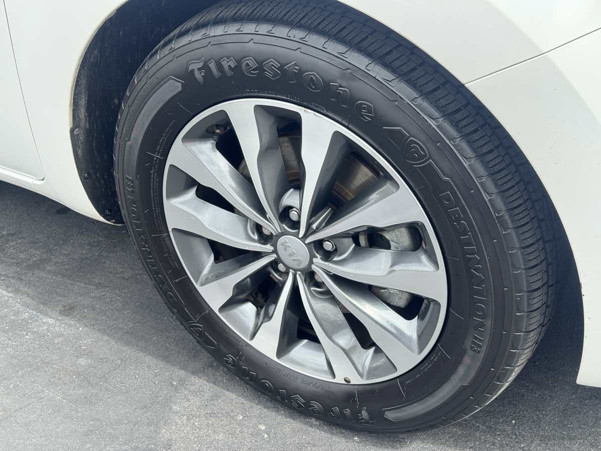 Used 2016 Kia Sedona SX FWD image 20
