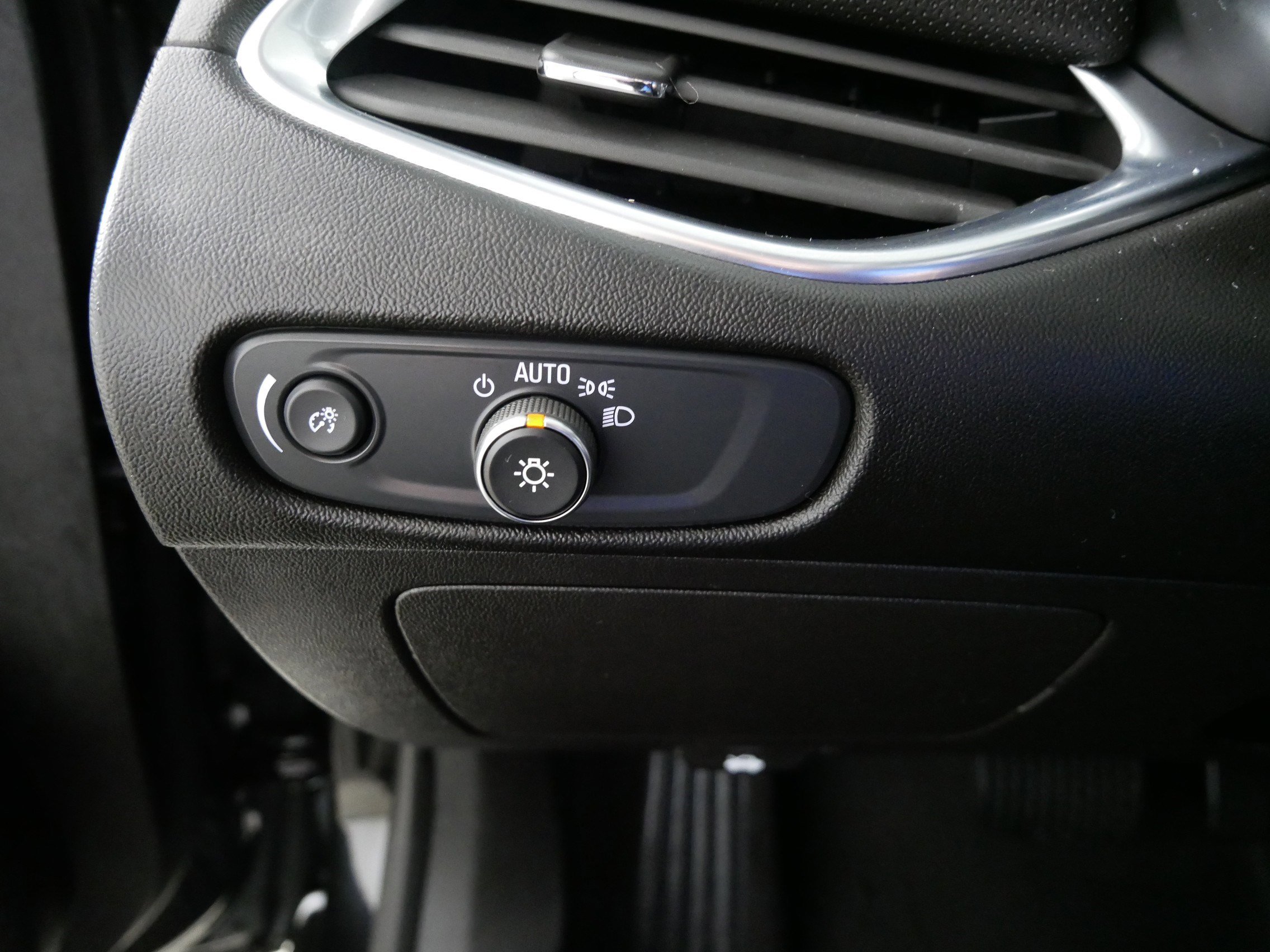 Used 2024 Chevrolet Malibu LT w/ Midnight Edition image 26