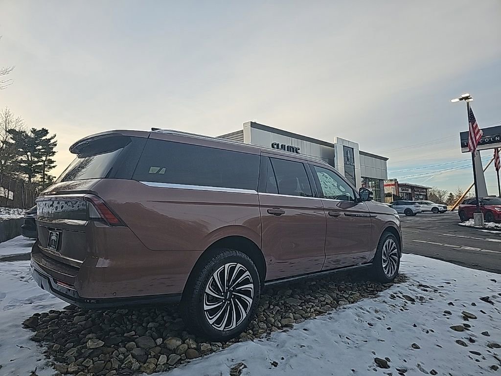 New 2025 Lincoln Navigator L Black Label image 4