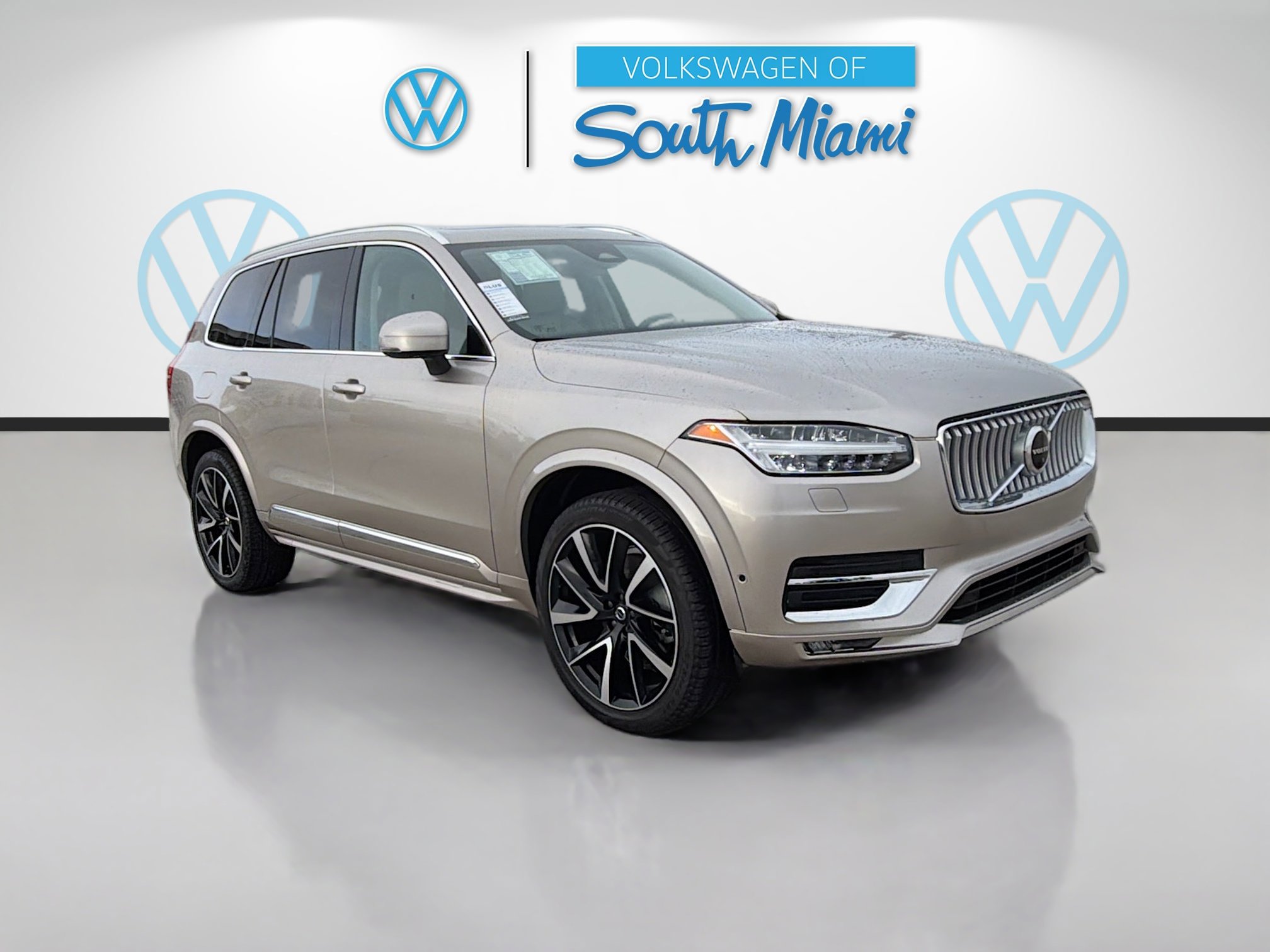 Used 2023 Volvo XC90 B6 Plus w/ Protection Package Premier image 1