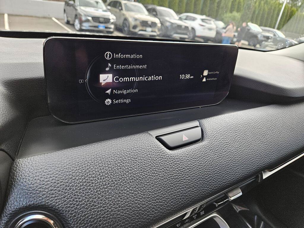 Certified 2024 MAZDA CX-90 Plug-In Hybrid w/ Preferred AWD/4WD image 24