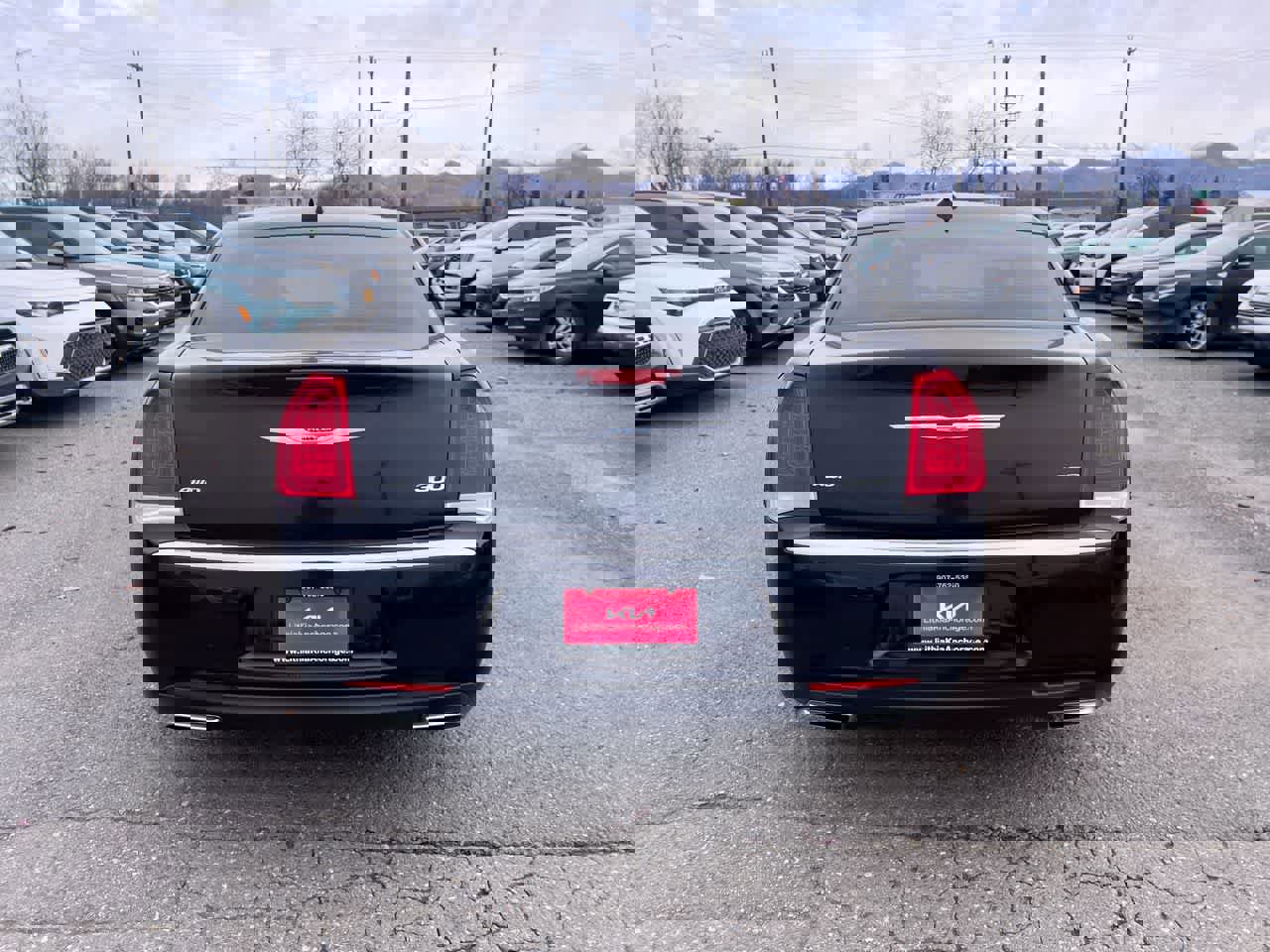 Used 2016 Chrysler 300 Limited w/ Driver Convenience Group image 27