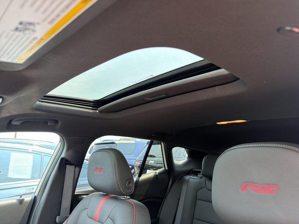 Used 2026 Chevrolet Trax RS w/ Sunroof Package FWD image 9