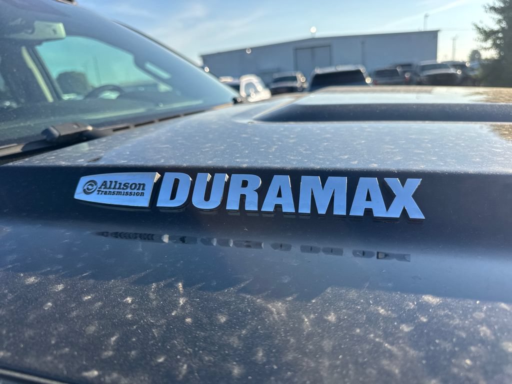 Used 2019 GMC Sierra 2500 Denali w/ Duramax Plus Package AWD/4WD image 4