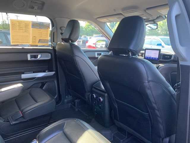 Certified 2022 Ford Explorer Limited w/ Equipment Group 301A RWD image 12