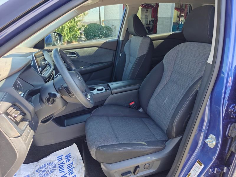 Used 2021 Nissan Rogue SV image 12