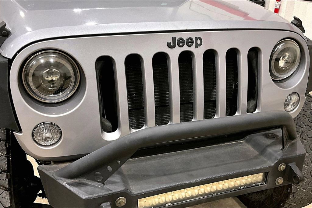 Used 2015 Jeep Wrangler Unlimited Sport AWD/4WD image 26