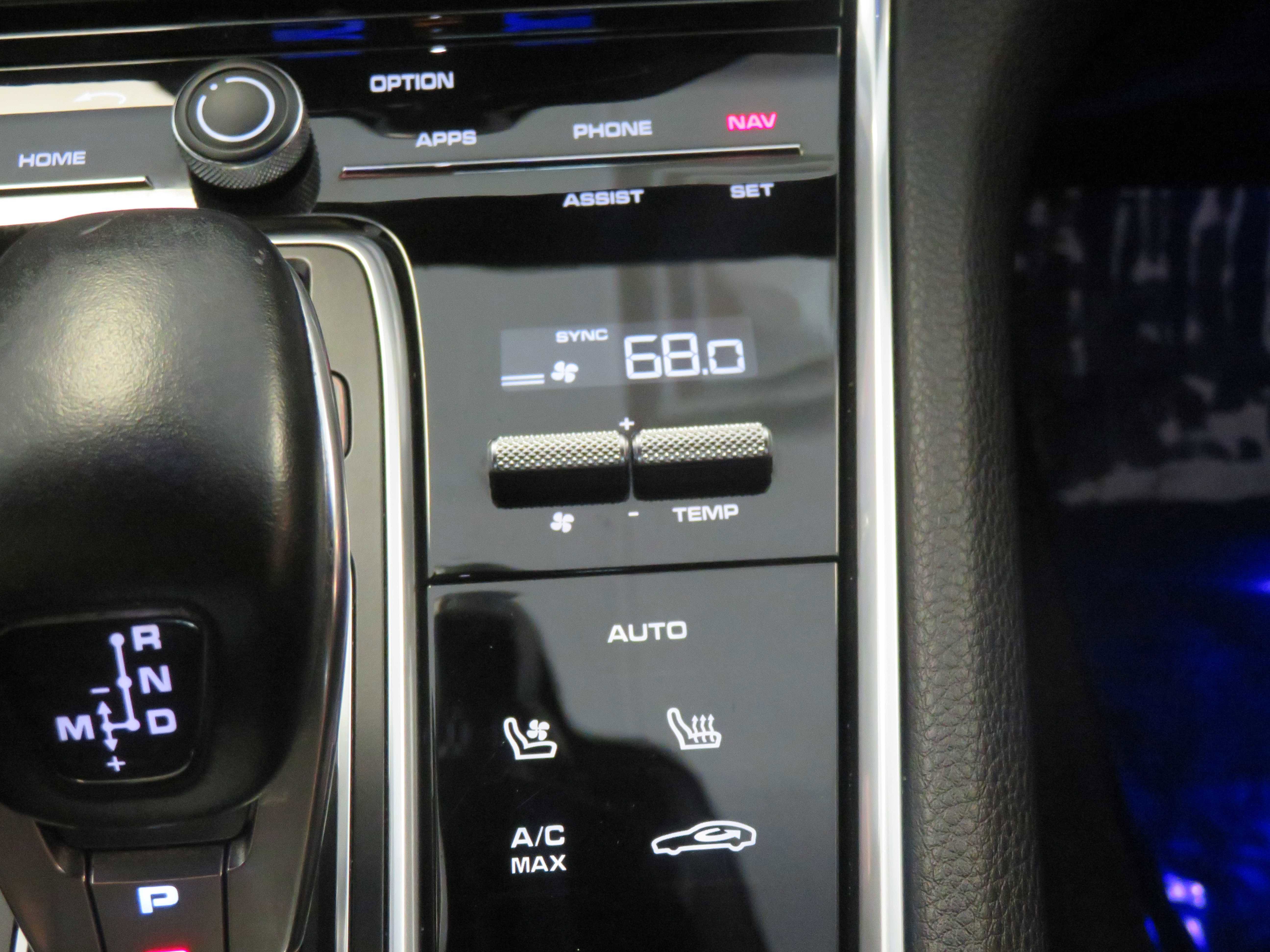 Used 2018 Porsche Panamera 4S AWD/4WD image 47