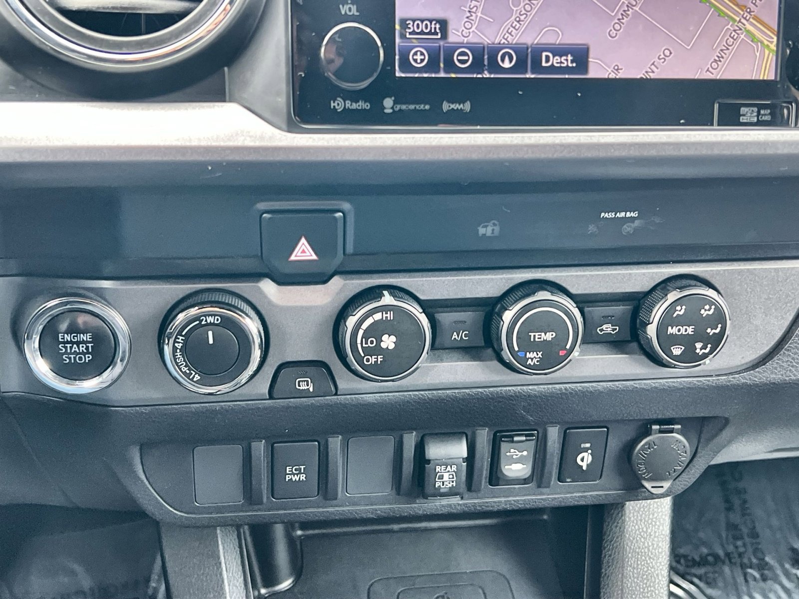 Used 2019 Toyota Tacoma TRD Off-Road image 21