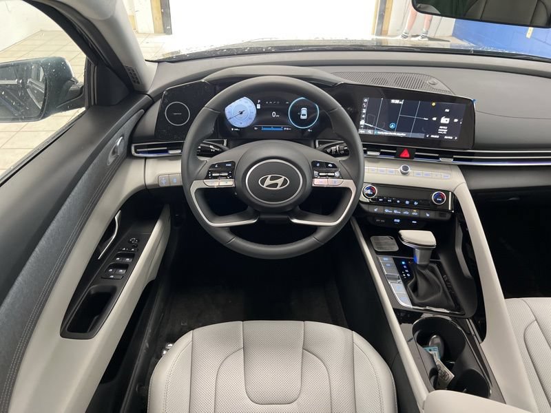 New 2026 Hyundai Elantra Limited FWD image 32