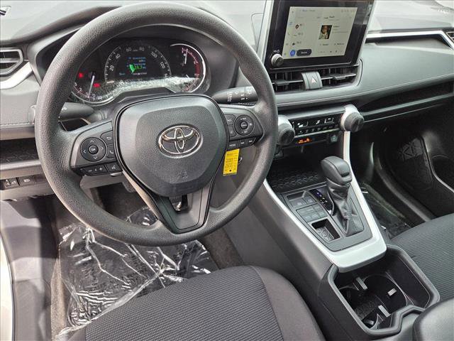 Certified 2023 Toyota RAV4 LE AWD/4WD image 10