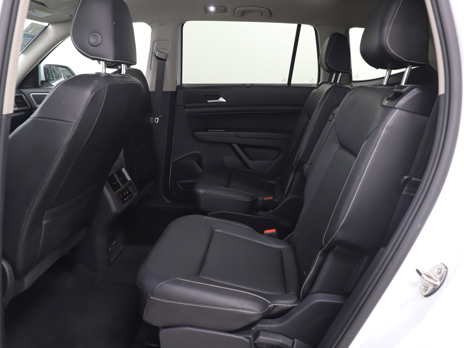 Used 2021 Volkswagen Atlas SE w/ Panoramic Sunroof Package image 18