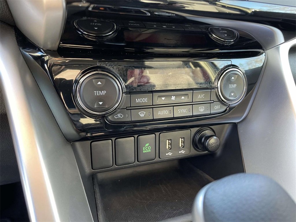 Used 2025 Mitsubishi Eclipse Cross SE image 24