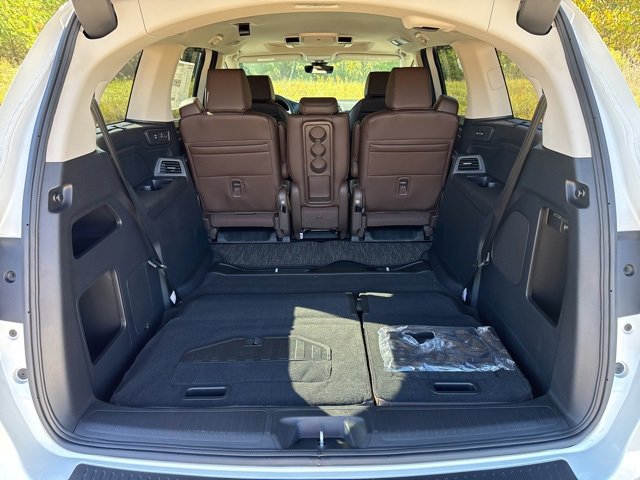 New 2026 Honda Odyssey Touring image 11