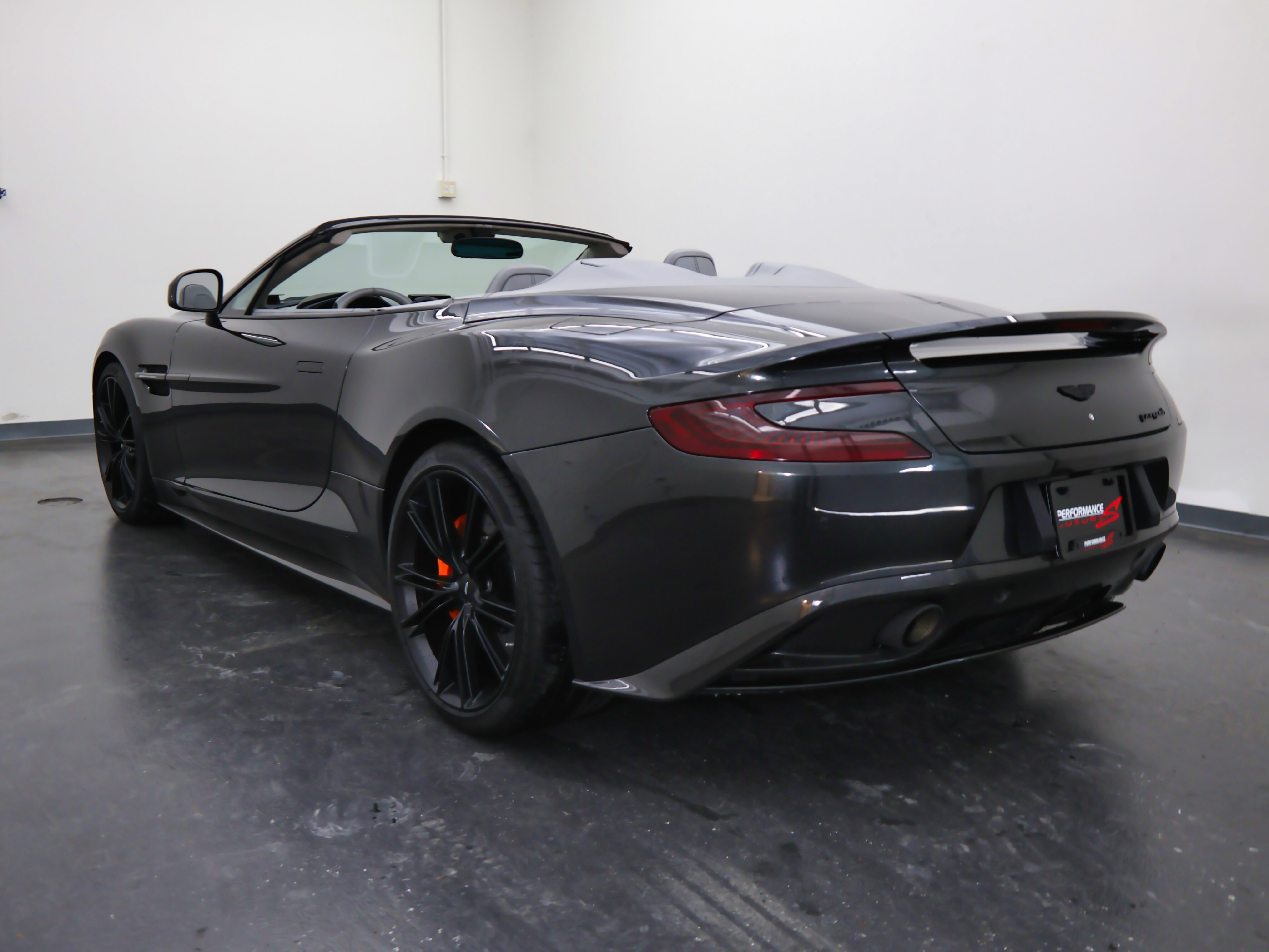 Used 2014 Aston Martin Vanquish Volante image 6