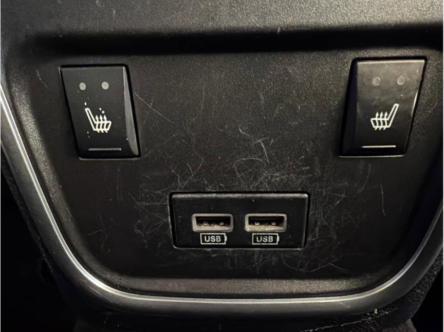 Used 2015 Dodge Charger R/T image 29