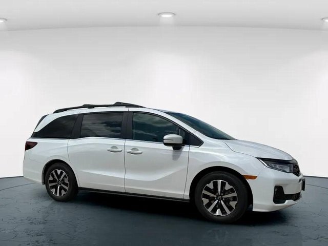 New 2026 Honda Odyssey EX-L image 3