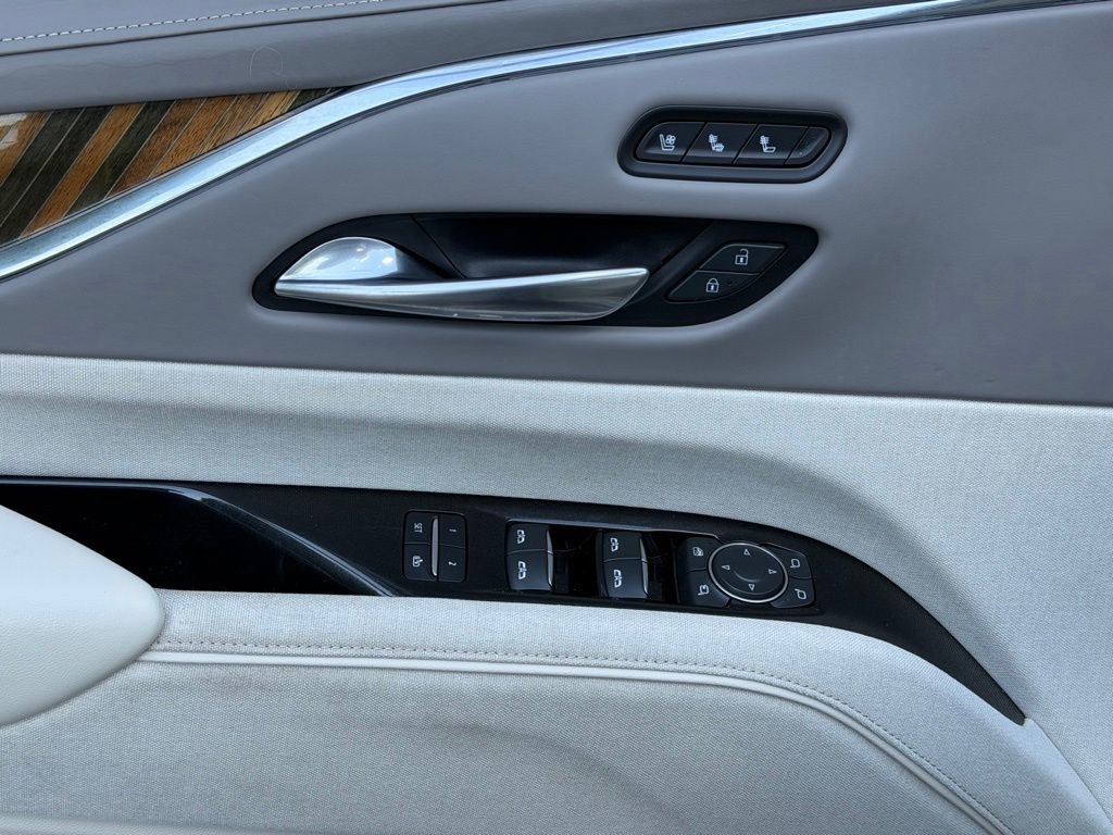 Used 2021 Cadillac Escalade ESV Sport Platinum AWD/4WD image 30