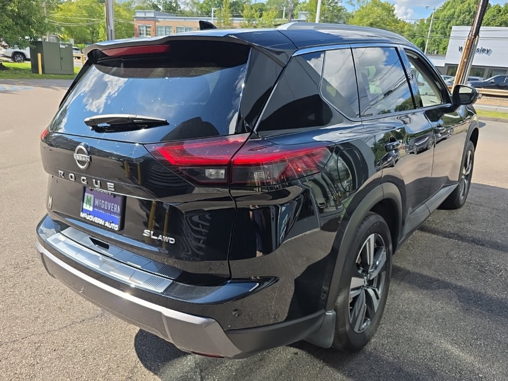 Certified 2025 Nissan Rogue SL AWD/4WD image 5