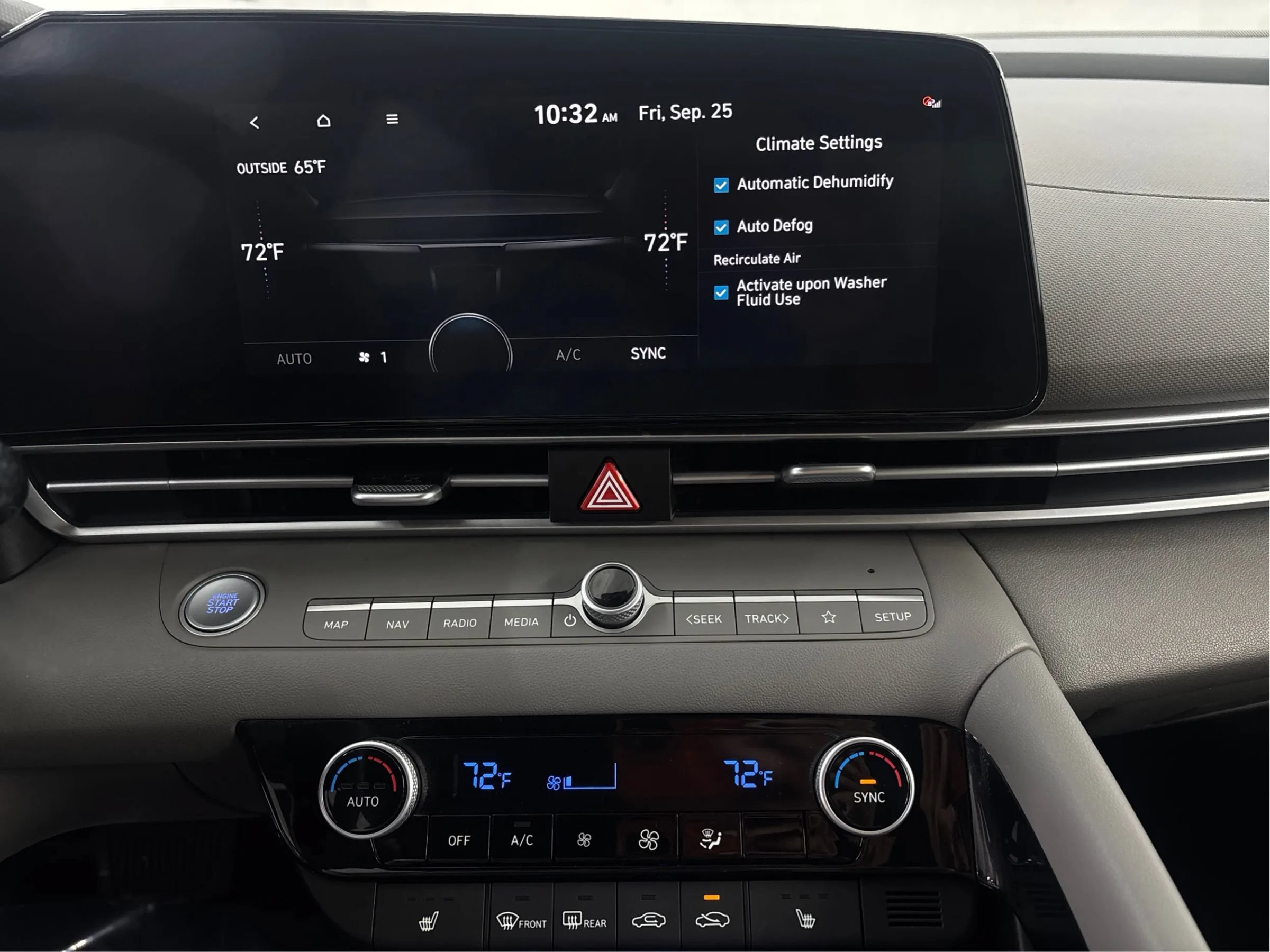Used 2023 Hyundai Elantra SEL w/ Convenience Package FWD image 36