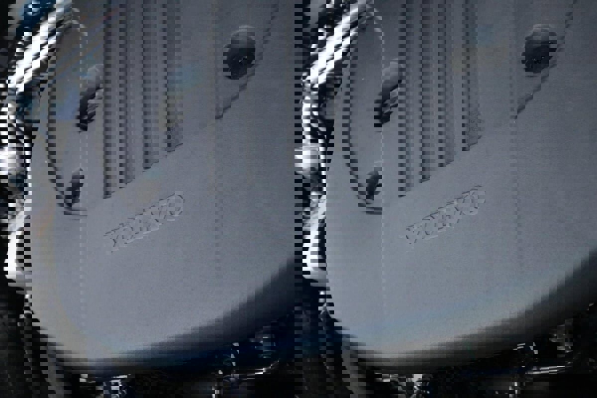 Used 2023 Volvo XC60 B5 Plus image 10