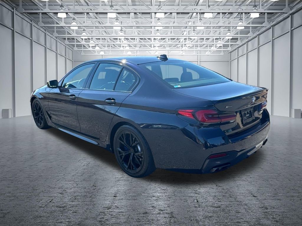 Used 2021 BMW M550i xDrive w/ Dynamic Handling Package image 3
