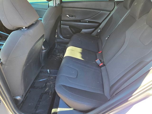 Used 2023 Hyundai Elantra SE image 14