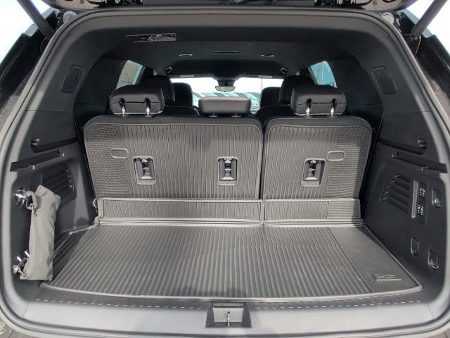New 2026 Chevrolet Traverse High Country w/ LPO, Floor Liner Package image 11
