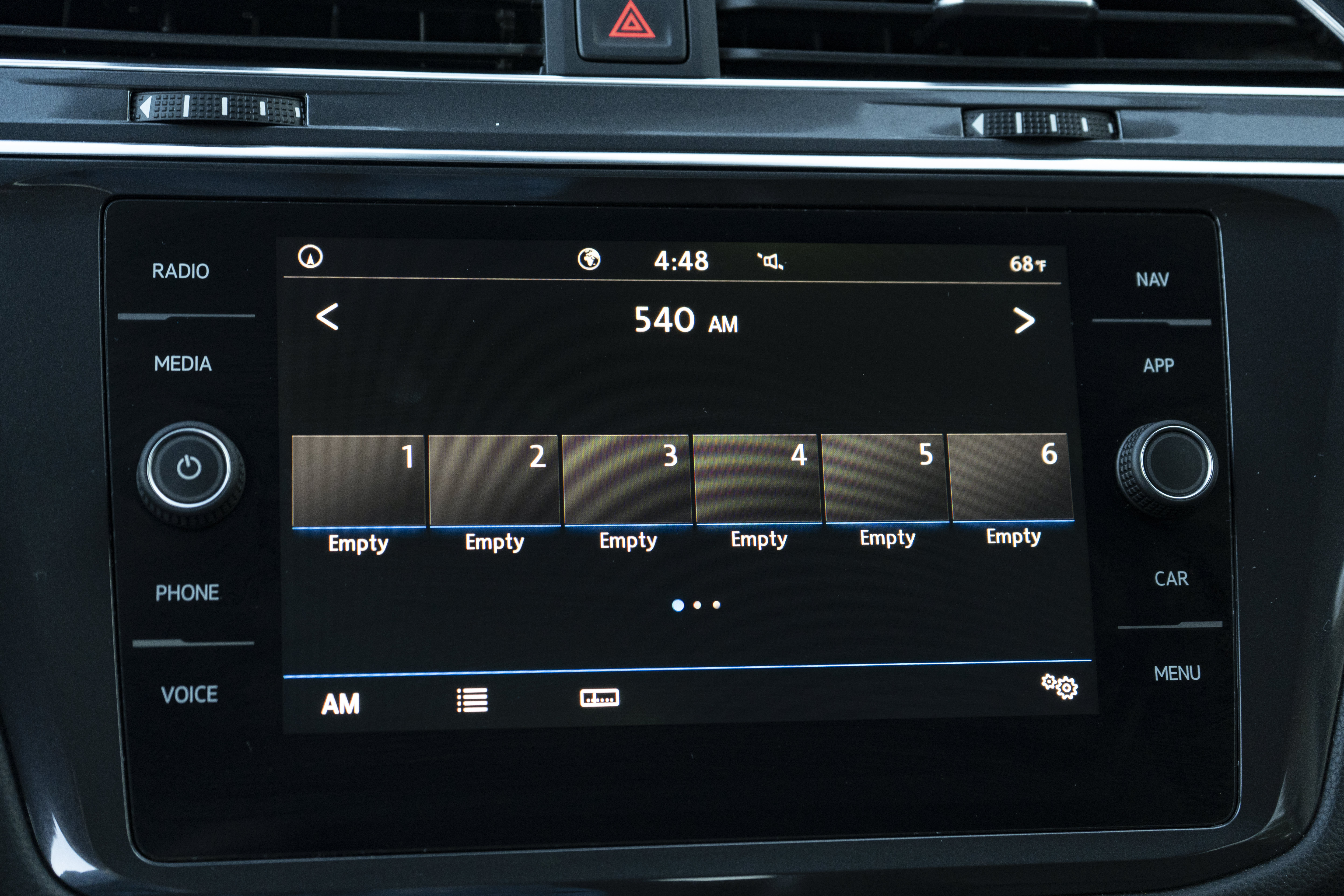 Certified 2020 Volkswagen Tiguan SEL FWD image 29