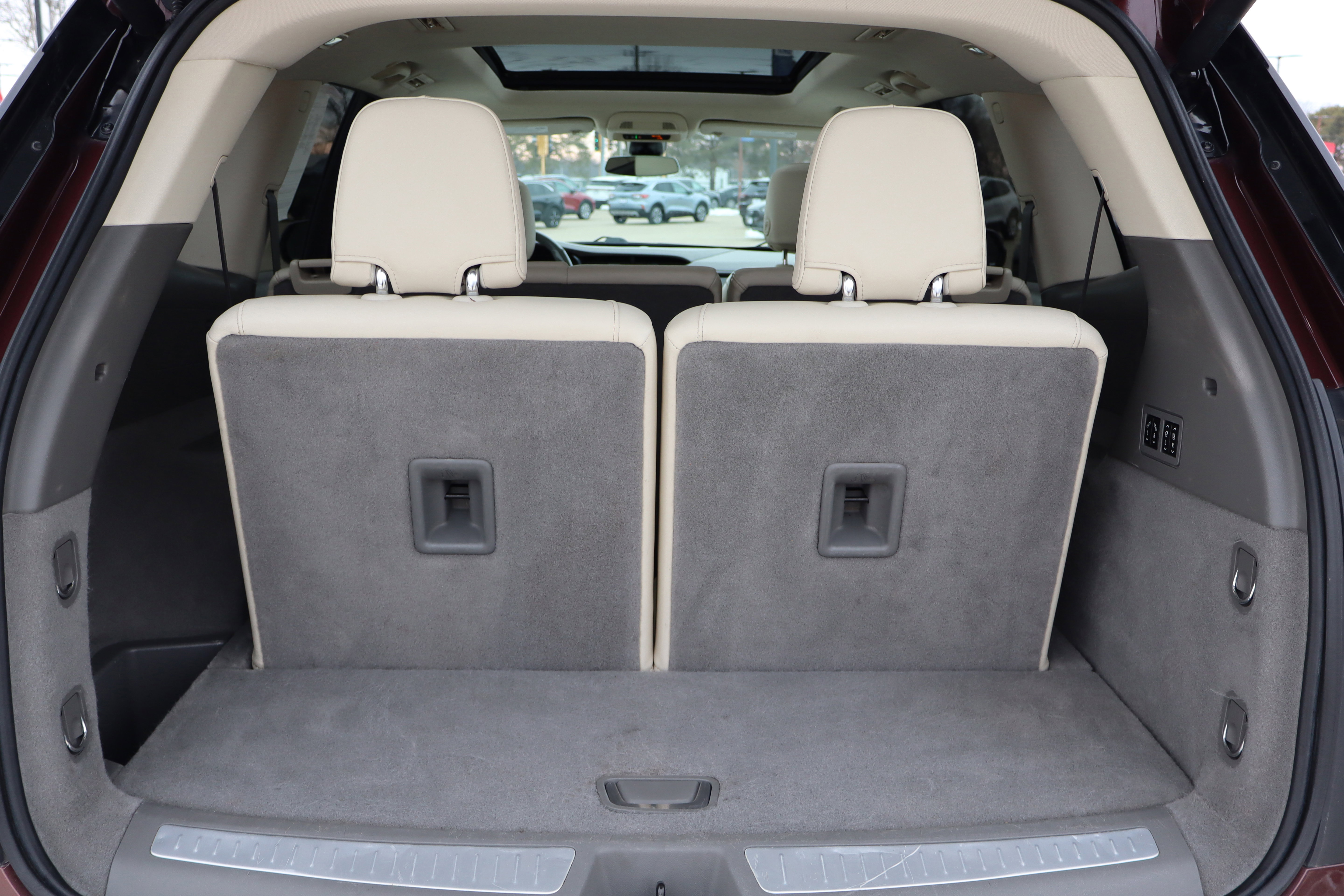 Used 2022 Cadillac XT6 Premium Luxury image 30