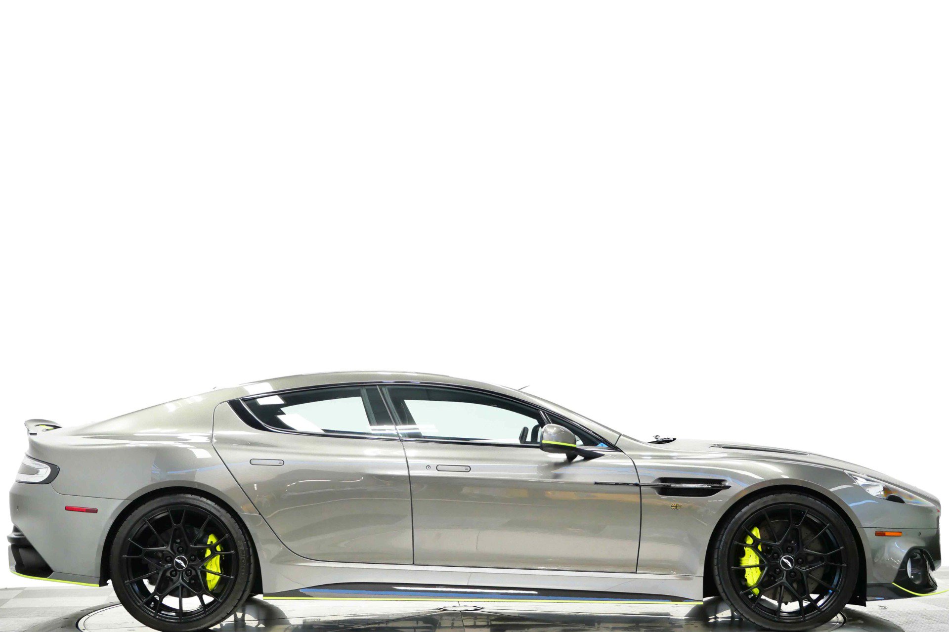 Used 2019 Aston Martin Rapide AMR RWD image 2