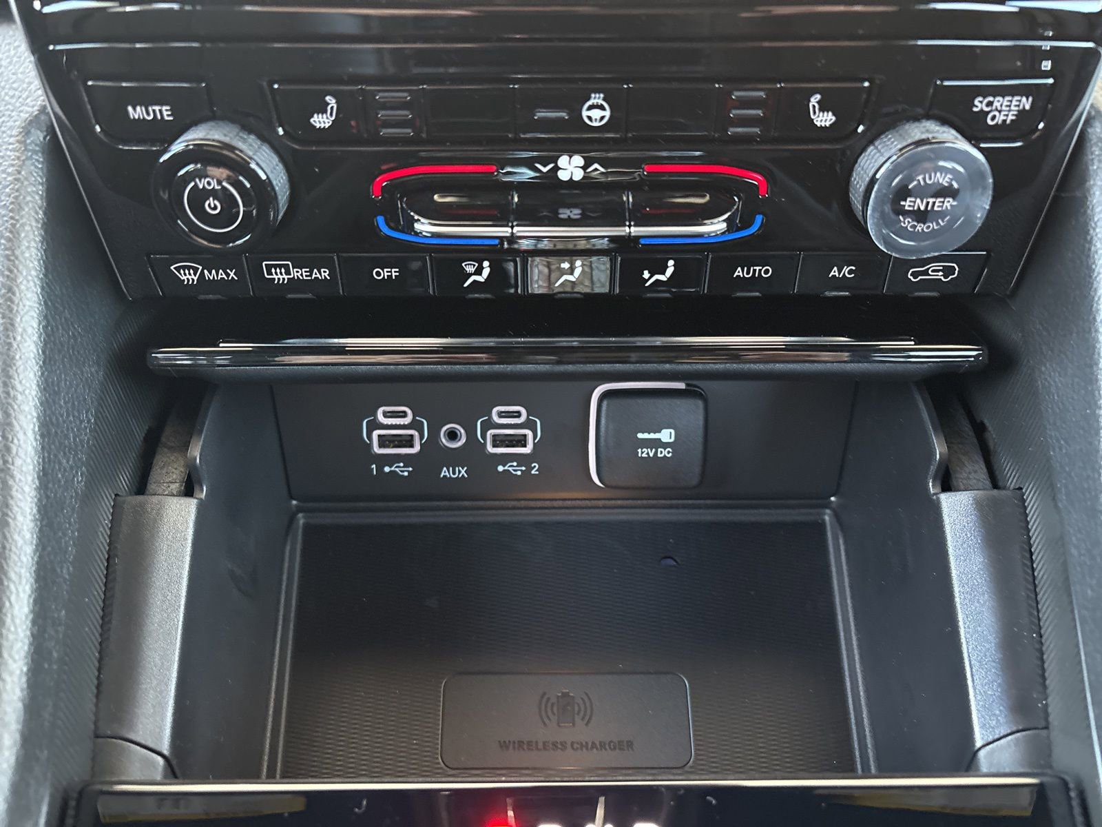 New 2025 Jeep Grand Cherokee Altitude image 20