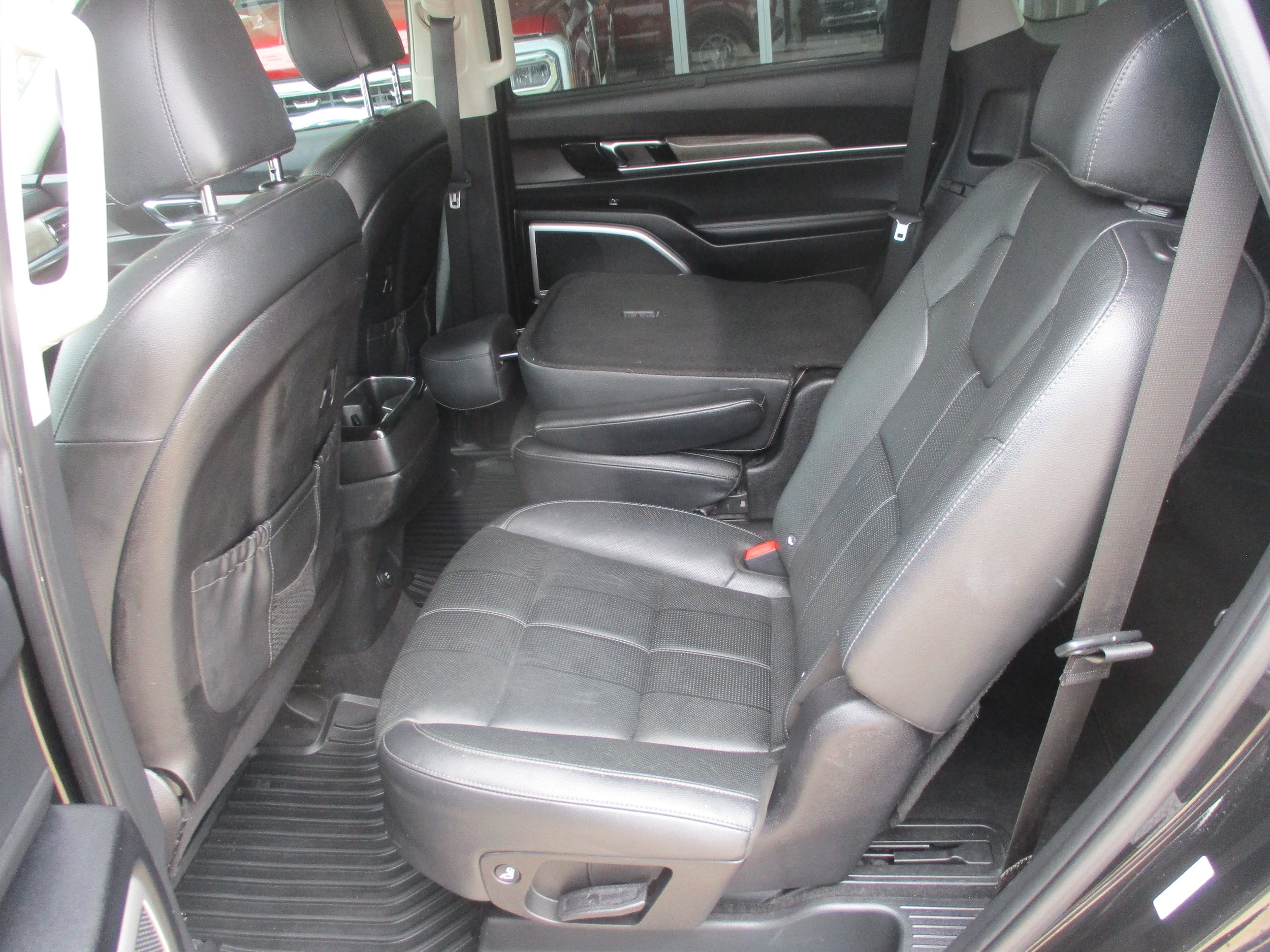 Used 2021 Kia Telluride EX w/ EX Premium Package FWD image 6