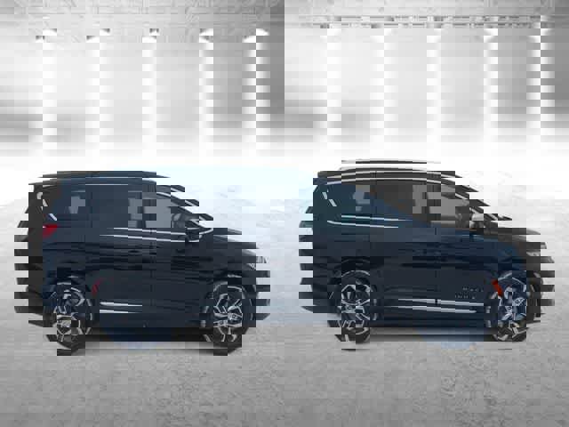 New 2026 Chrysler Pacifica Pinnacle image 9