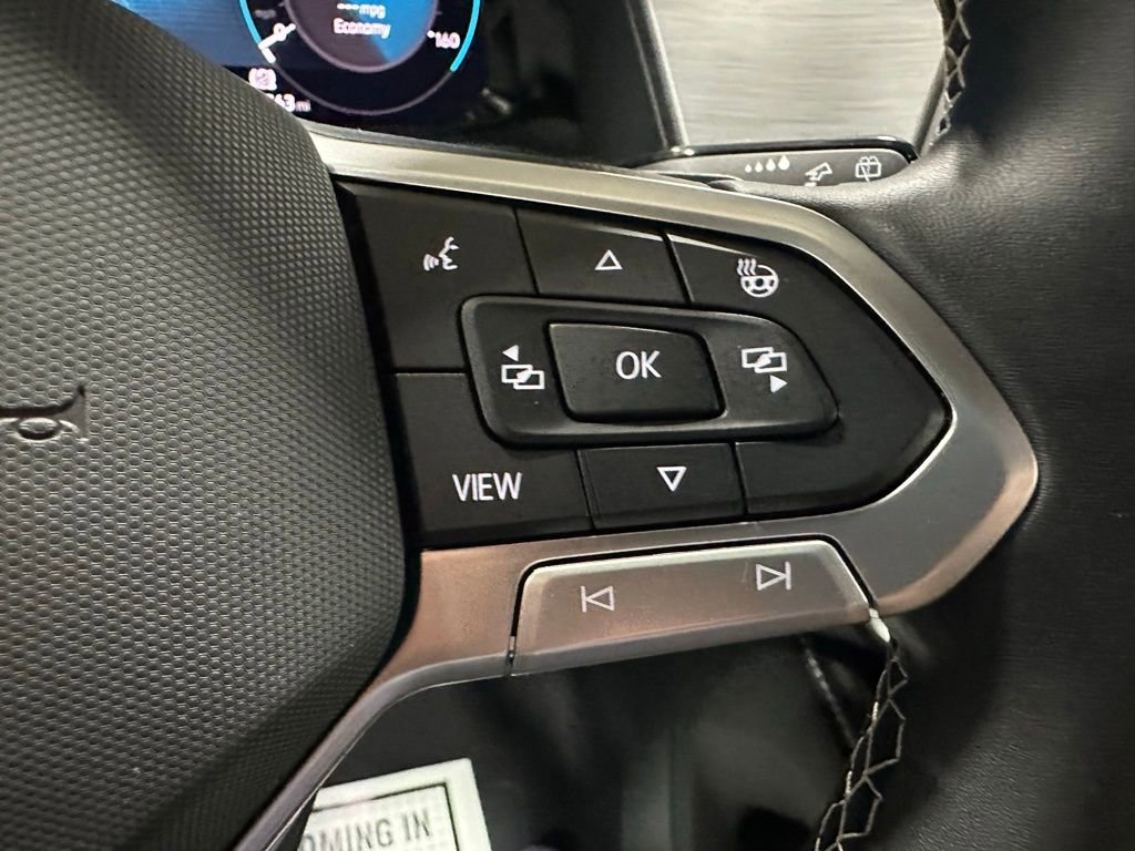 Used 2025 Volkswagen Atlas Cross Sport SE image 20