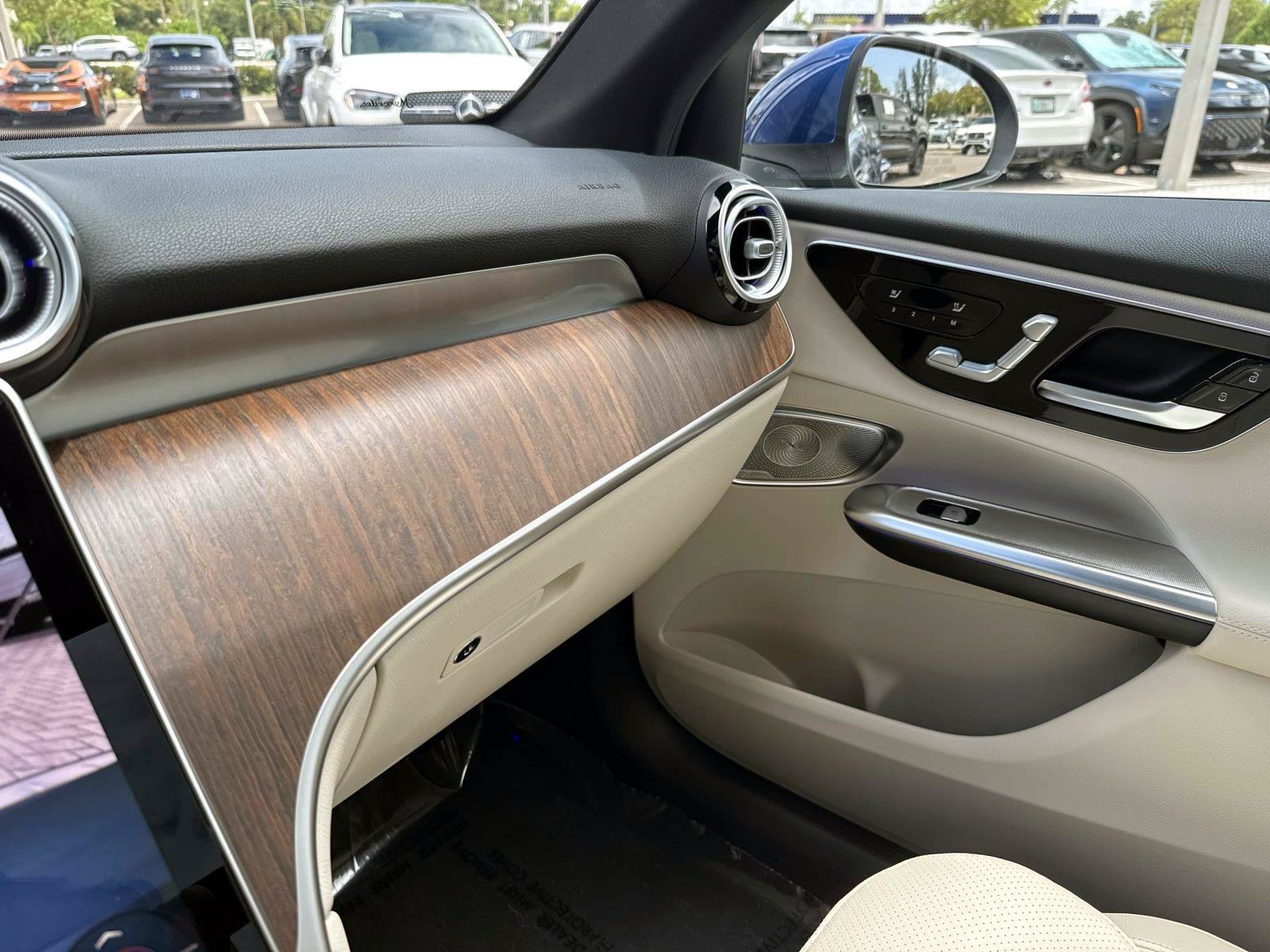New 2027 Mercedes-Benz GLC 300 image 25