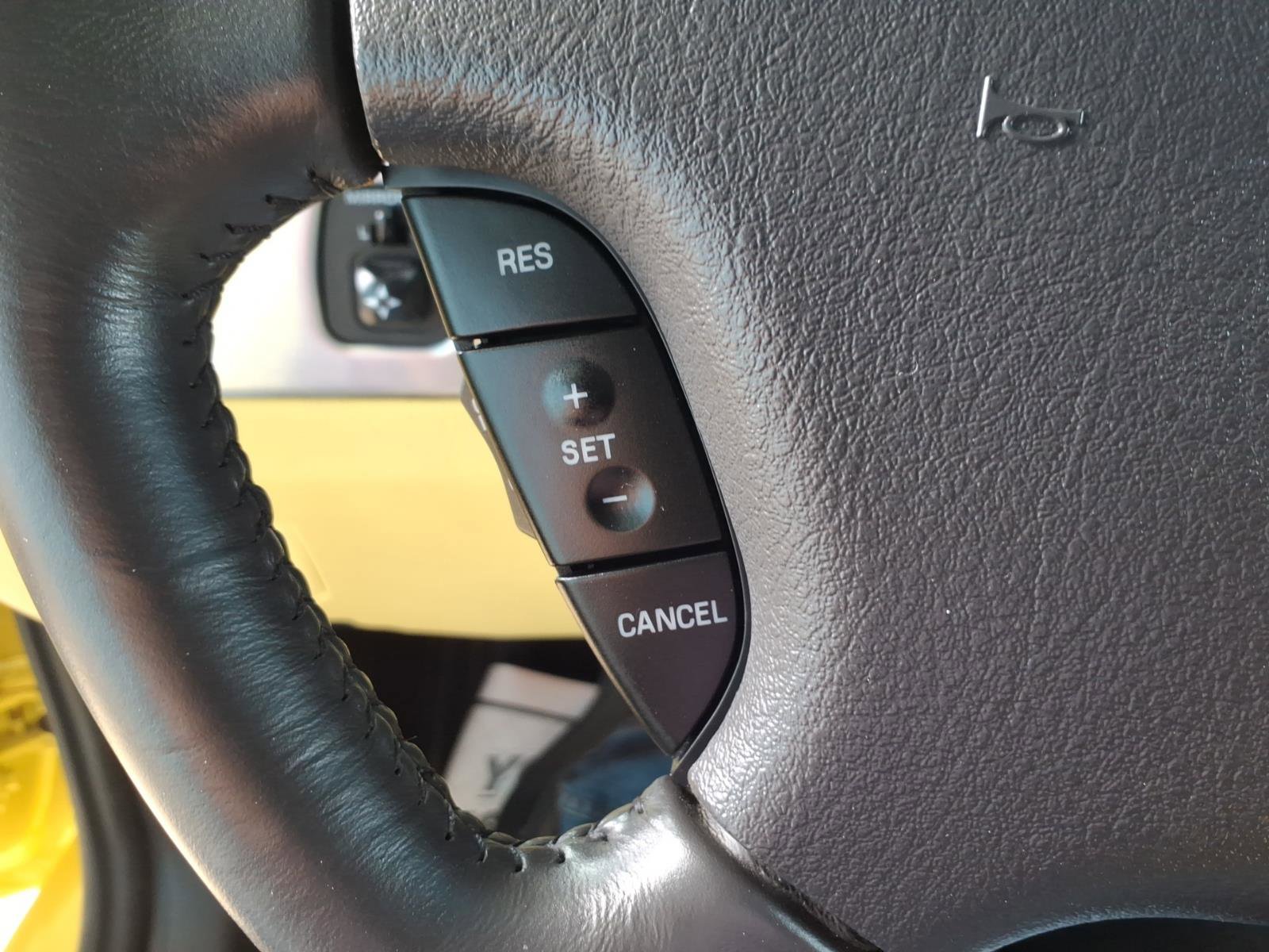 Used 2002 Ford Thunderbird Deluxe image 13