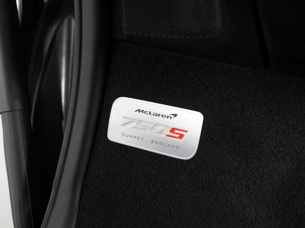 Used 2024 McLaren 750S Spider image 19