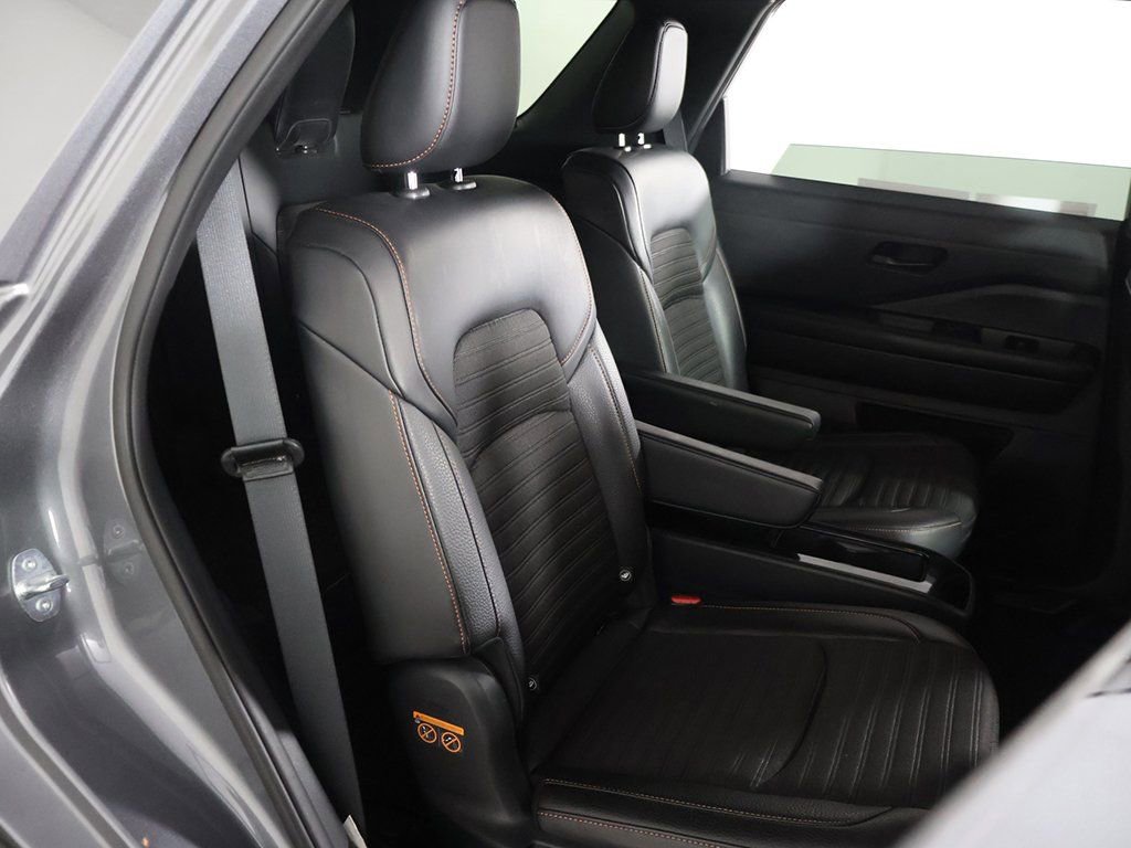 Used 2023 Nissan Pathfinder Rock Creek image 32