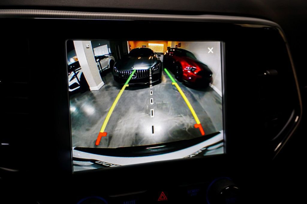 Used 2018 Jeep Grand Cherokee Trackhawk image 33