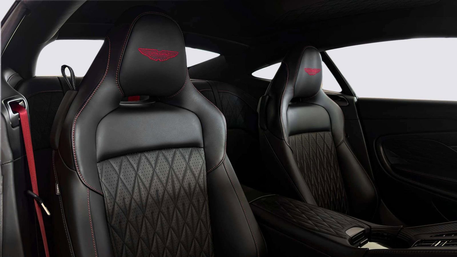 Used 2024 Aston Martin DB12 Coupe image 14