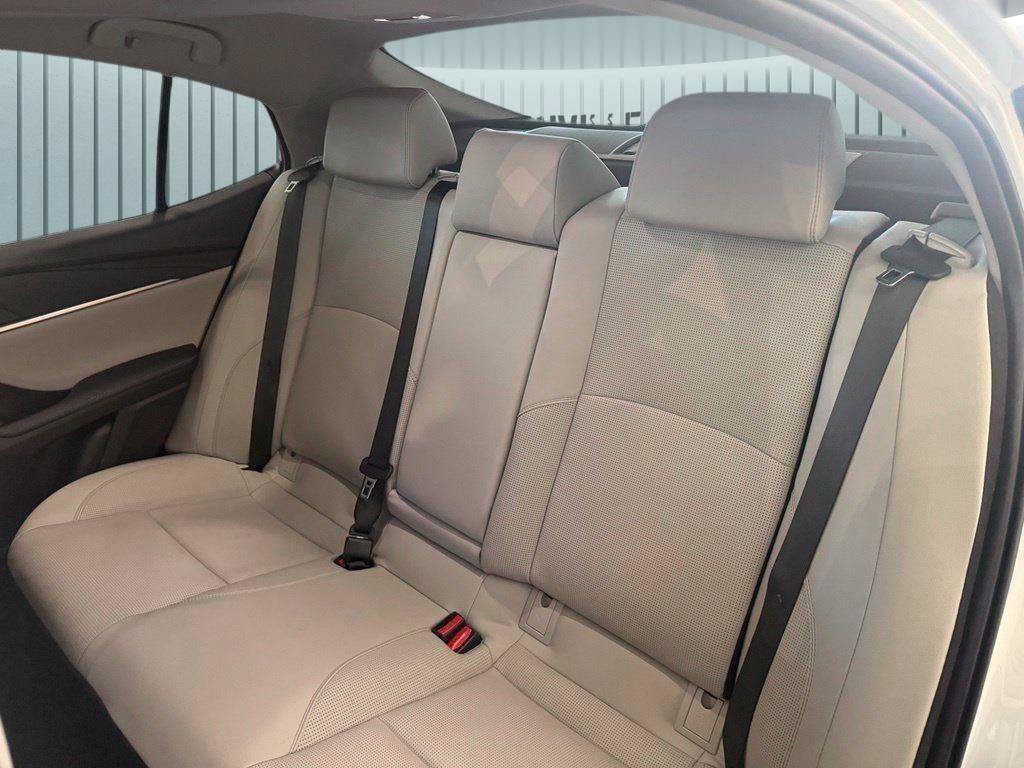 Used 2025 Toyota Camry XLE w/ Premium Package AWD/4WD image 21