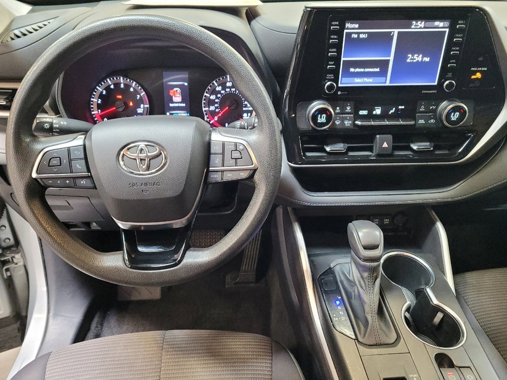 Used 2021 Toyota Highlander L FWD image 22