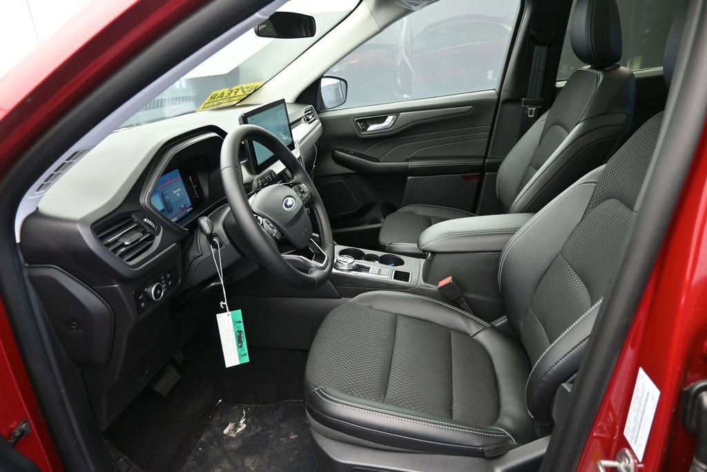 New 2026 Ford Escape SE FWD image 14