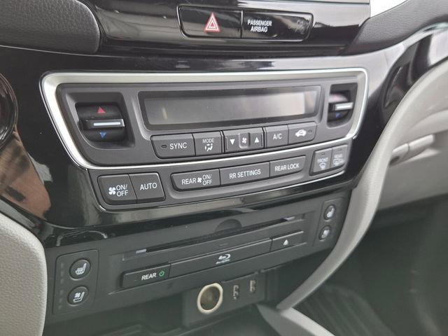 Used 2017 Honda Pilot Elite image 22