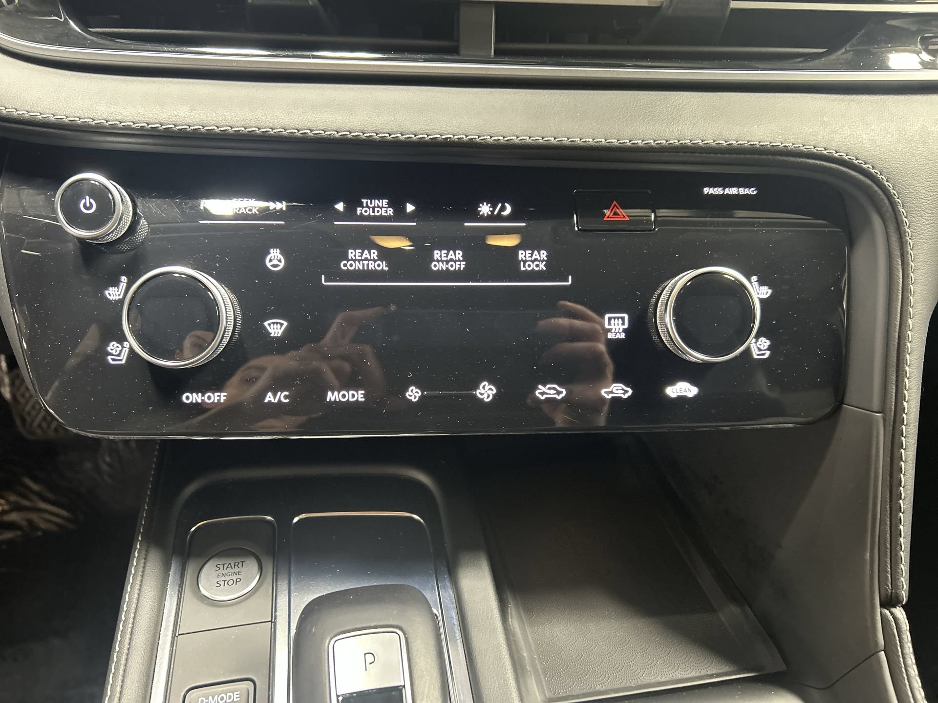 Used 2023 INFINITI QX60 Sensory AWD/4WD image 12