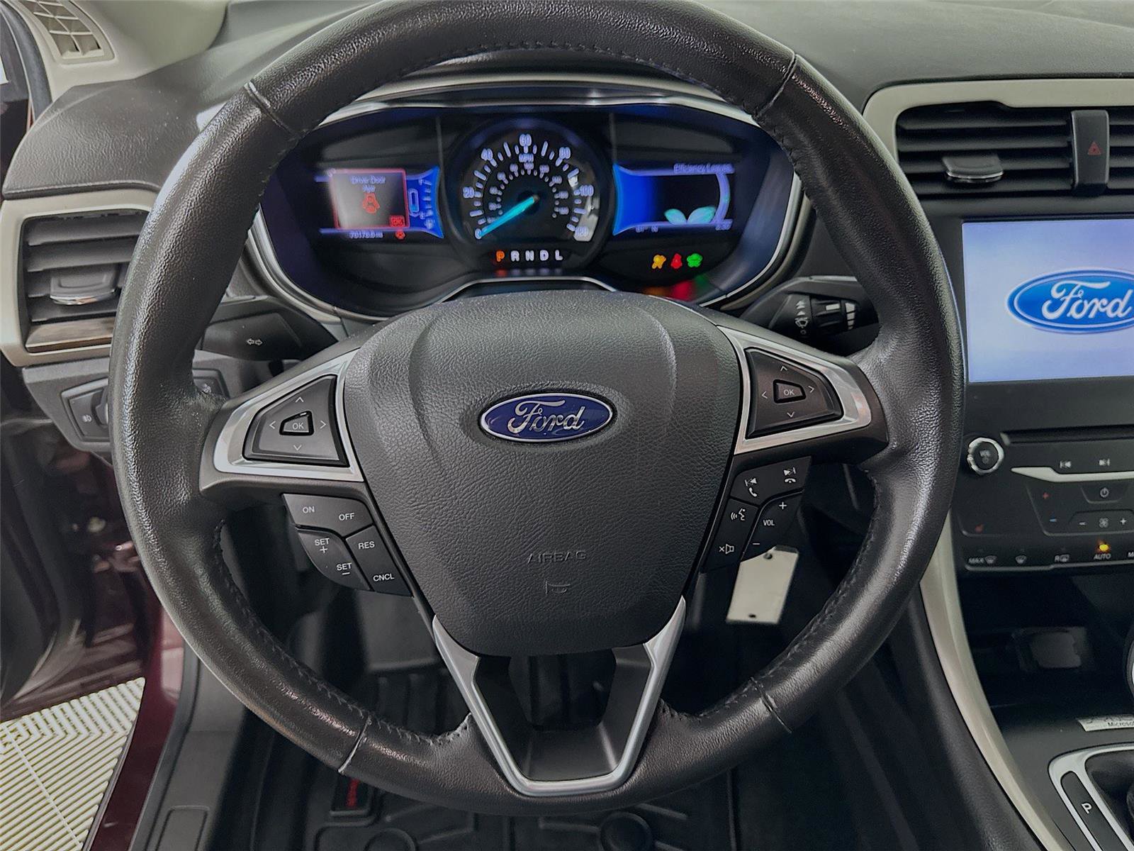 Used 2013 Ford Fusion SE FWD image 18