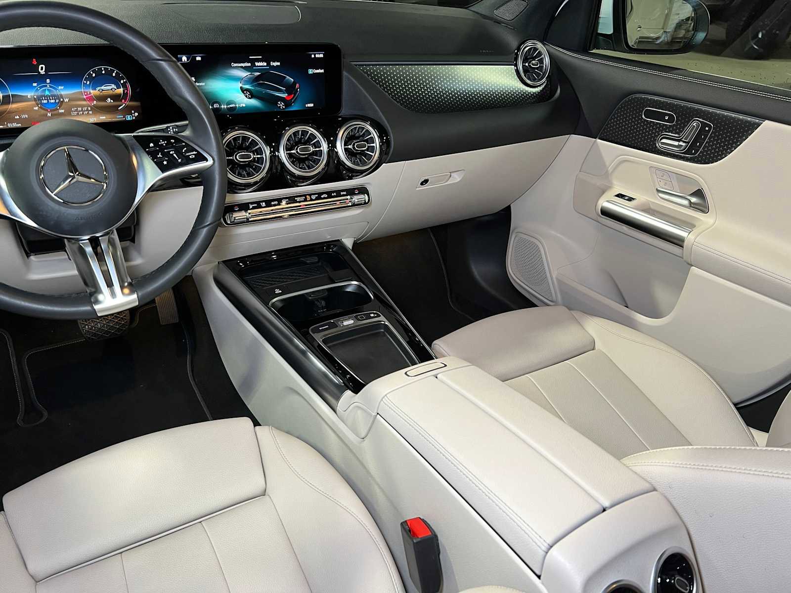 Certified 2025 Mercedes-Benz GLA 250 4MATIC image 38