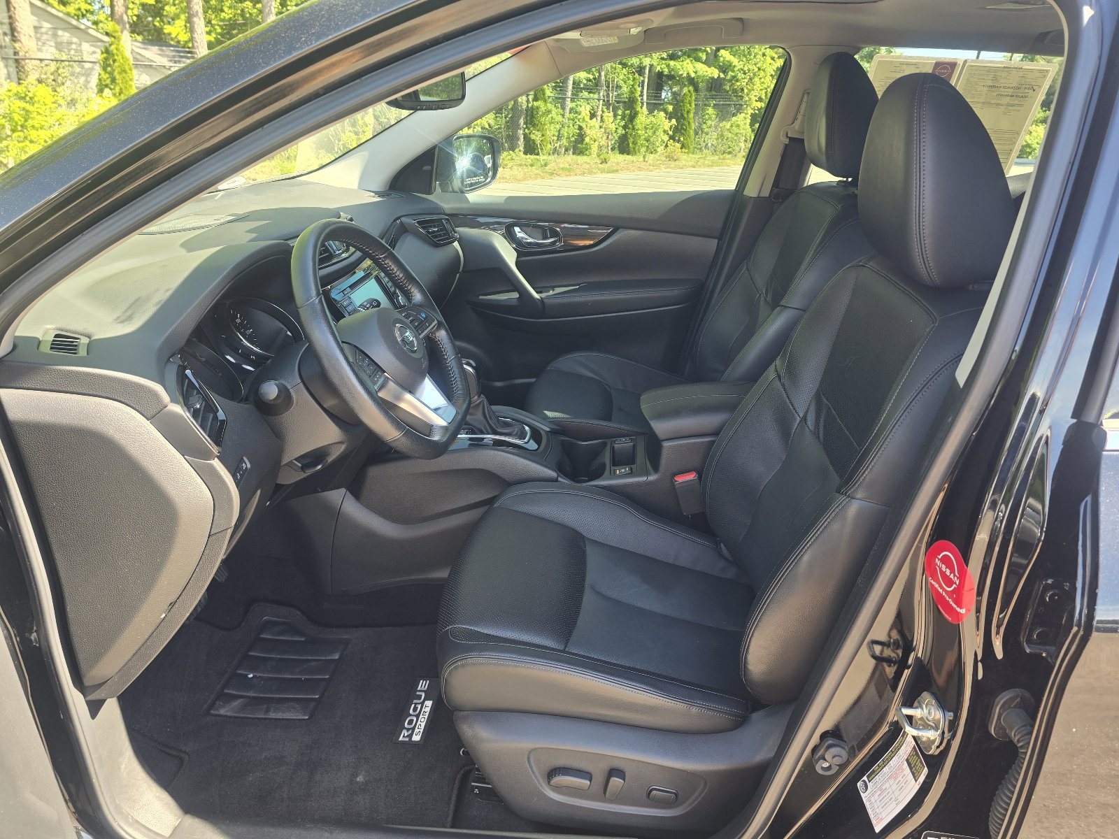 Certified 2022 Nissan Rogue Sport SL w/ Premium Package AWD/4WD image 11