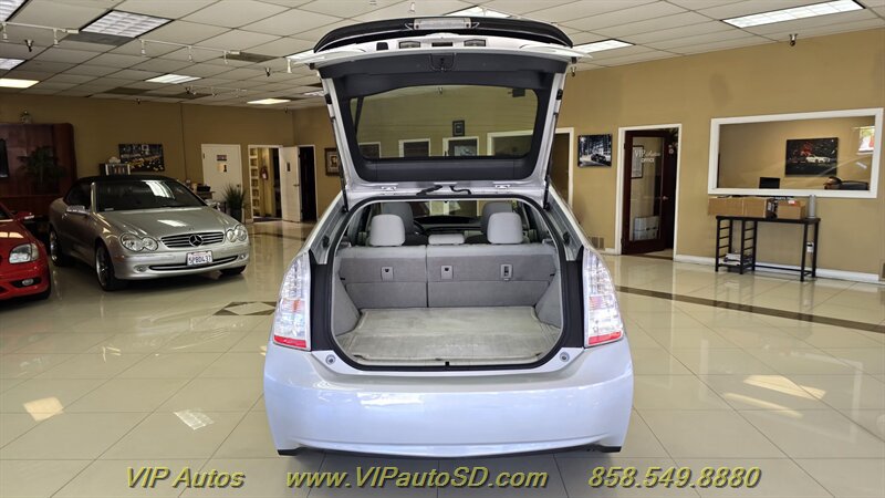 Used 2010 Toyota Prius Two FWD image 7